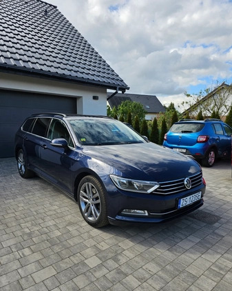 Volkswagen Passat cena 49900 przebieg: 261200, rok produkcji 2016 z Szczecin małe 154